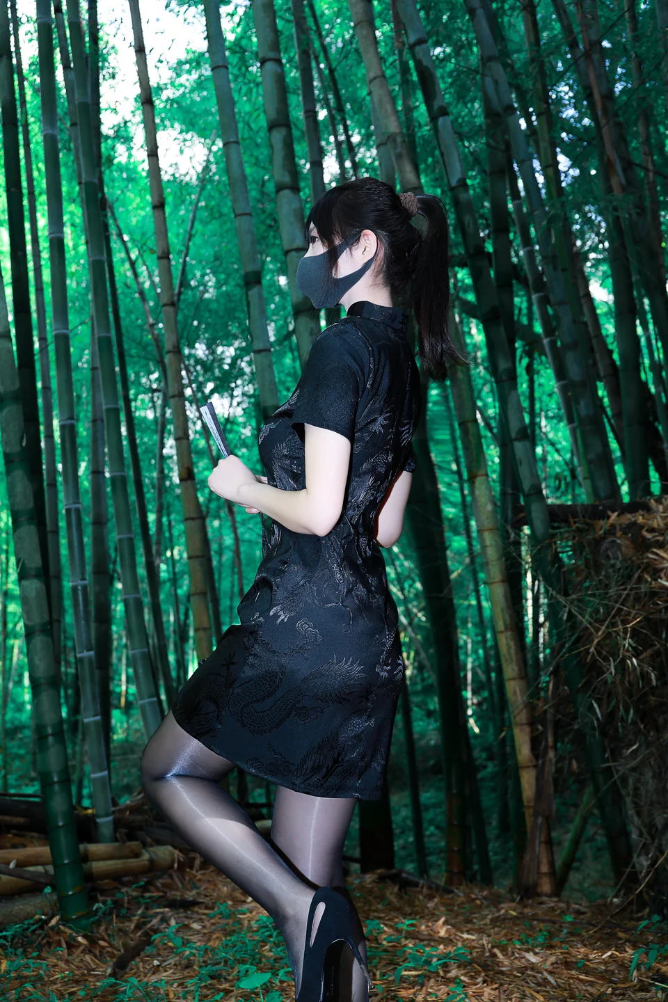 李佳 - No.017 黑旗袍森林 [56P-332MB] tg@simisebaisi 【丝足阁】004.webp